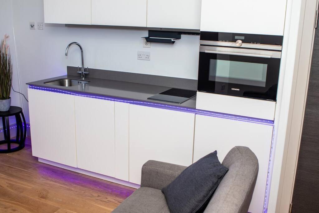 Stunning 1-Bedroom Flat In London! Londres Exterior foto